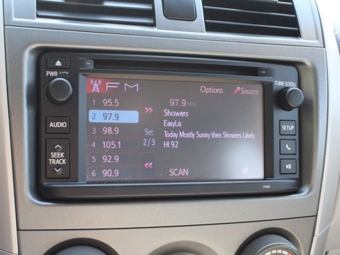 Used 2013 Toyota Corolla LE image 24