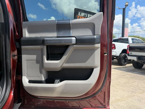 Used 2016 Ford F150 XLT w/ Equipment Group 302A Luxury image 22