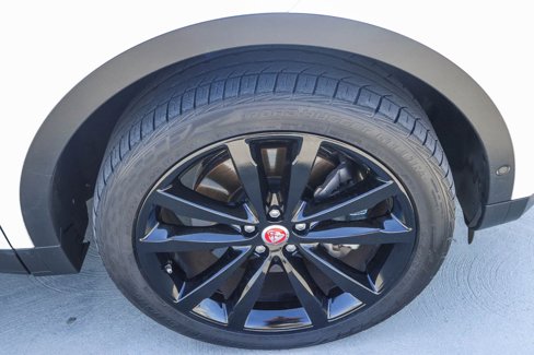 Used 2018 Jaguar E-PACE S image 9
