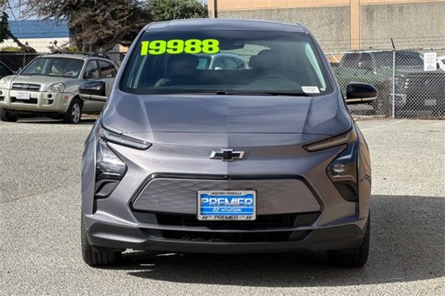 Used 2022 Chevrolet Bolt LT w/ Infotainment Package image 8
