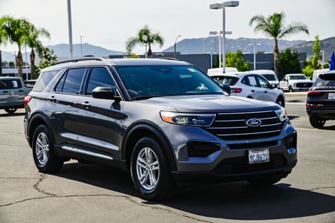 Used 2022 Ford Explorer XLT image 3