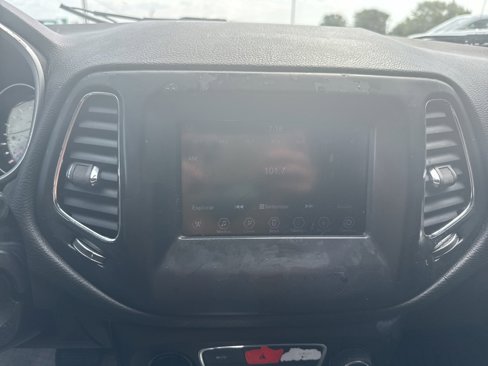 Used 2021 Jeep Compass Sport image 16