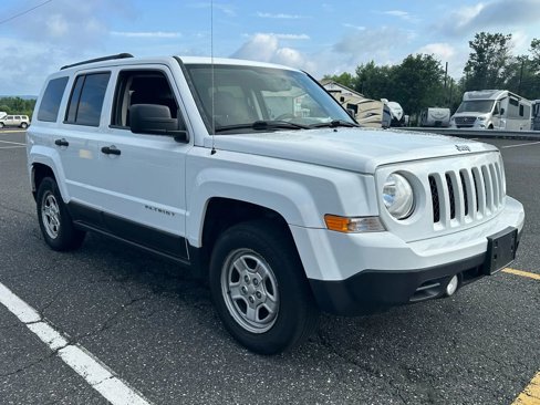 Used 2016 Jeep Patriot Sport image 9