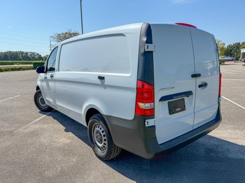 Used 2022 Mercedes-Benz Metris image 5