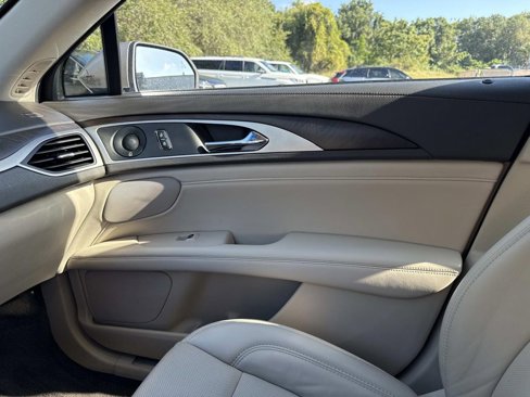 Used 2018 Lincoln MKZ Reserve image 22