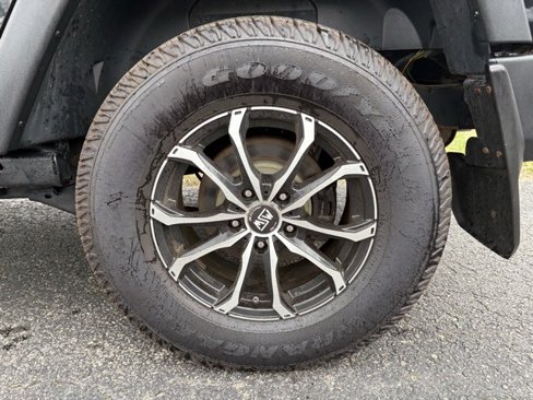 Used 2008 Jeep Wrangler Unlimited Rubicon w/ Dual Top Group image 9