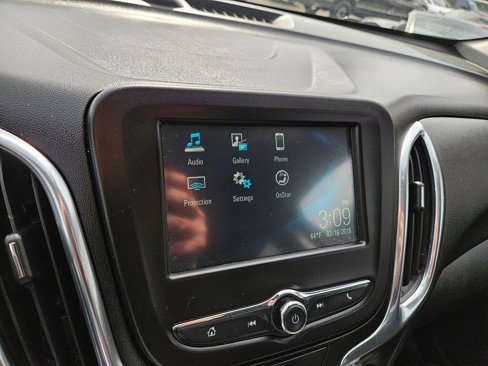 Used 2018 Chevrolet Equinox LT image 4