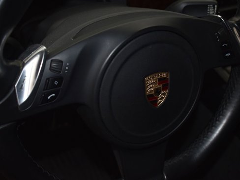 Used 2010 Porsche Panamera image 12
