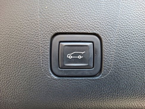 Certified 2023 Chevrolet Traverse LT image 30