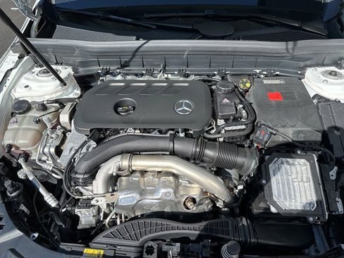 Used 2024 Mercedes-Benz GLB 250 4MATIC image 22