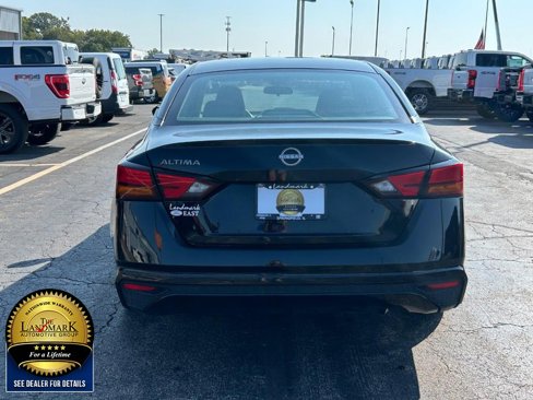 Used 2024 Nissan Altima 2.5 S image 7