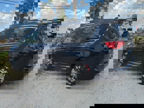 Used 2017 Chrysler Pacifica Touring-L image 7