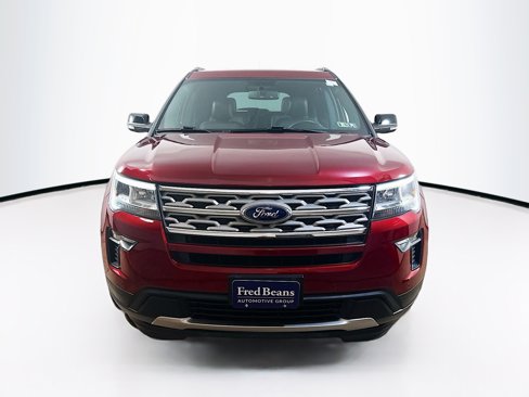 Used 2018 Ford Explorer XLT w/ Equipment Group 202A image 2