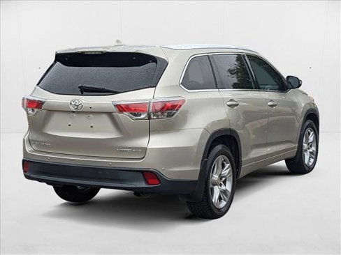 Used 2015 Toyota Highlander Limited Platinum image 5