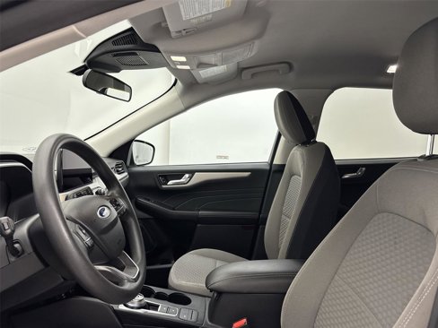 Used 2021 Ford Escape SE image 24
