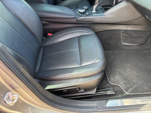 Used 2018 Alfa Romeo Giulia image 27