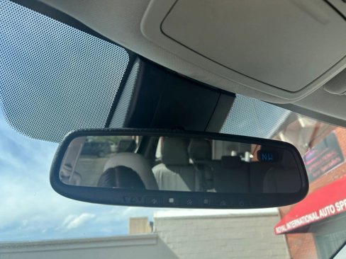 Used 2018 Toyota Sienna XLE image 23