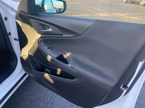 Used 2018 Chevrolet Malibu LT image 10