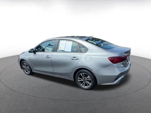 Used 2024 Kia Forte LXS image 10