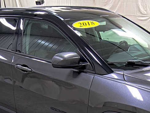 Used 2018 Jeep Compass Latitude image 15