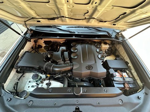 Used 2010 Toyota 4Runner SR5 image 27