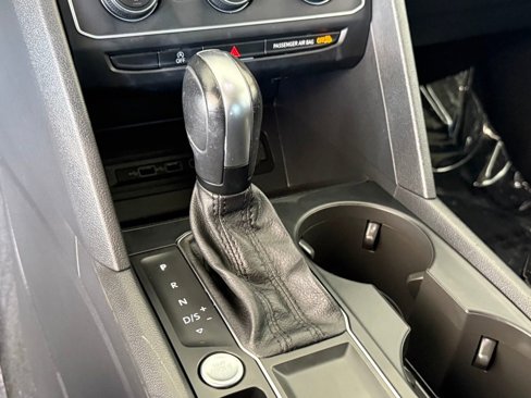 Used 2021 Volkswagen Atlas SE image 28