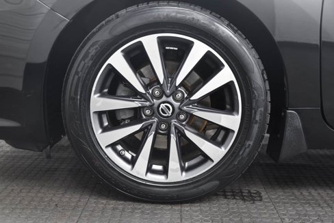 Used 2017 Nissan Altima 2.5 SL w/ Technology Package image 8