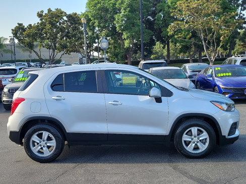 Used 2022 Chevrolet Trax LS w/ Tint and Cruise Package image 23