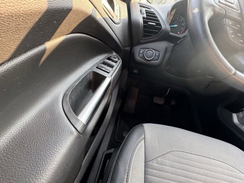 Used 2018 Ford Escape SE w/ SE Sport Appearance Package image 53
