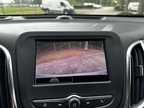 Used 2022 Chevrolet Equinox LT image 23