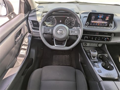 Used 2024 Nissan Rogue S image 16