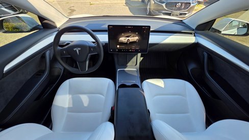 Used 2022 Tesla Model 3 Long Range image 15