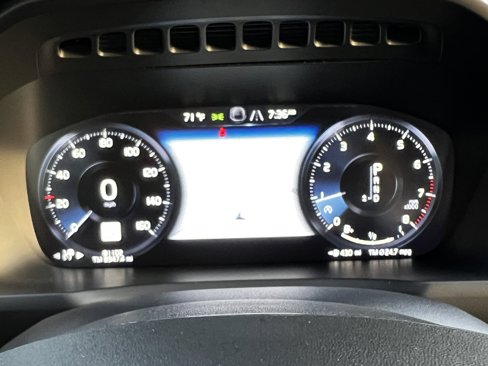 Used 2018 Volvo XC90 T6 Momentum w/ Convenience Package image 21