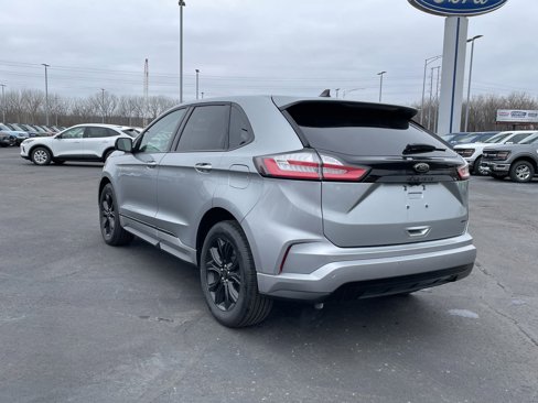 New 2024 Ford Edge SE w/ Black Appearance Package image 3