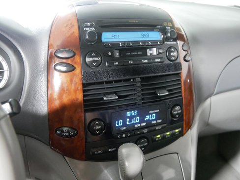 Used 2004 Toyota Sienna XLE image 22