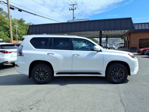 Used 2023 Lexus GX 460 Premium w/ Premium Plus Package image 2