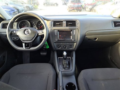 Used 2016 Volkswagen Jetta S image 11
