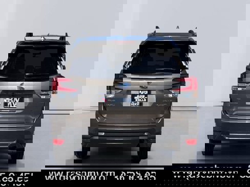 Used 2022 Subaru Forester Premium image 4