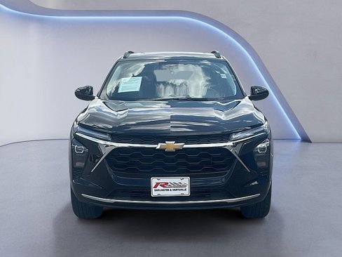 Used 2024 Chevrolet Trax LT image 8