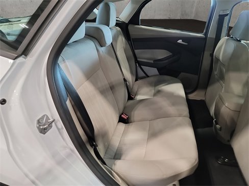 Used 2015 Ford Focus SE image 19