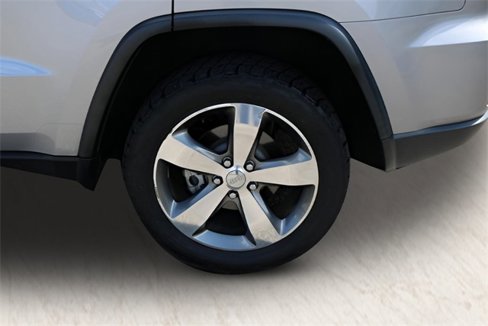 Used 2015 Jeep Grand Cherokee Limited w/ Trailer Tow Group IV image 9