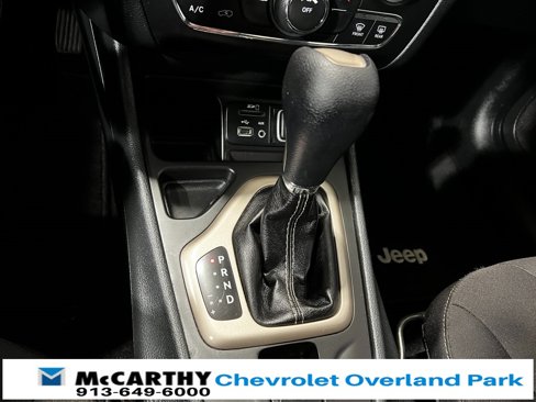 Used 2016 Jeep Cherokee Latitude image 20