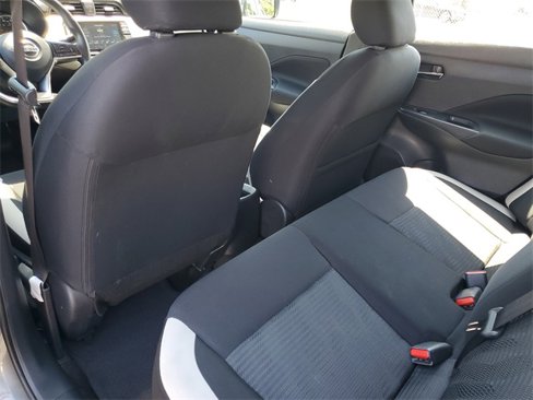 Used 2022 Nissan Versa SV image 12