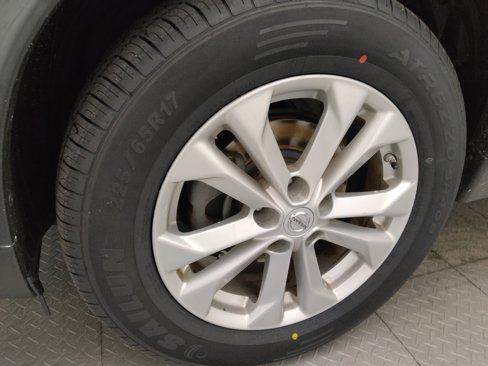 Used 2016 Nissan Rogue SV w/ SV Premium Package image 31