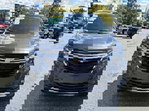 Used 2022 Chevrolet Equinox LT image 2
