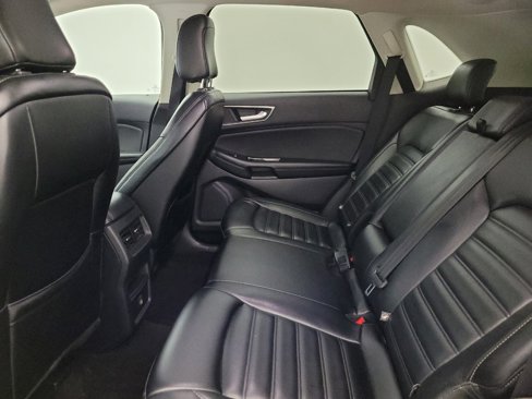 Used 2020 Ford Edge SEL image 18