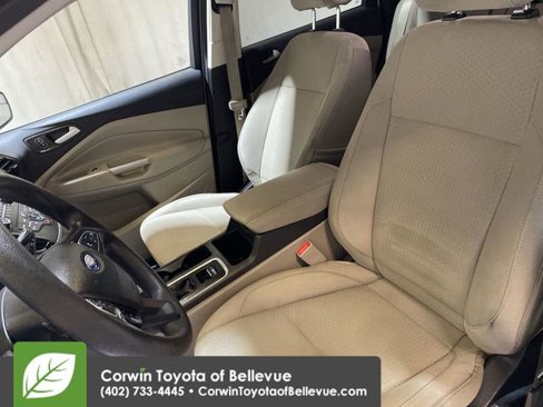 Used 2017 Ford Escape SE image 15