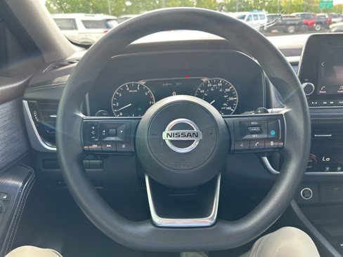 Used 2021 Nissan Rogue SV image 12
