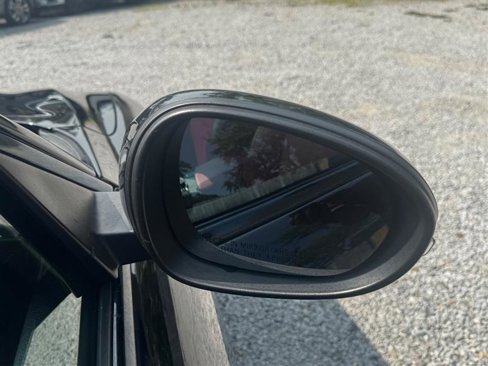 Used 2017 Alfa Romeo Giulia w/ Sport Appearance Package image 15