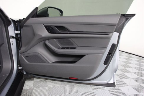 Certified 2022 Porsche Taycan image 23